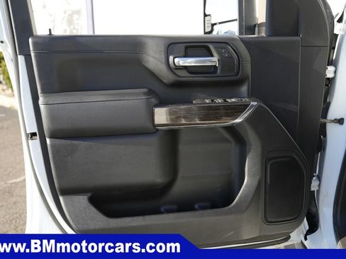 Used 2021 GMC Sierra 2500 SLE w/ SLE Value Package; AWD/4WD image 21