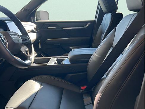 New 2026 GMC Acadia Elevation w/ Elevation Premium Package image 9