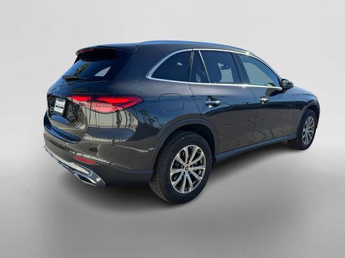 Certified 2025 Mercedes-Benz GLC 300 image 5