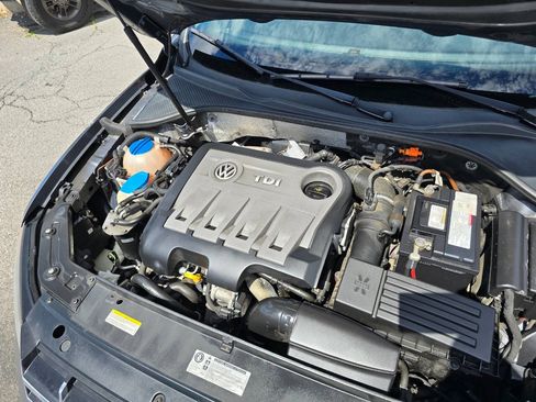 Used 2014 Volkswagen Passat TDI SEL Premium FWD image 34