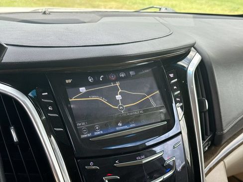 Used 2020 Cadillac Escalade ESV Premium Luxury AWD/4WD image 24