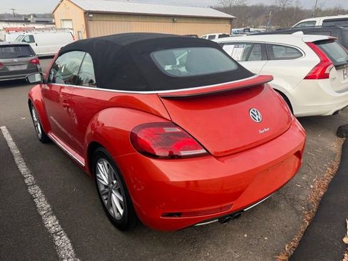 Used 2018 Volkswagen Beetle 2.0T S w/ Style & Comfort Package image 7