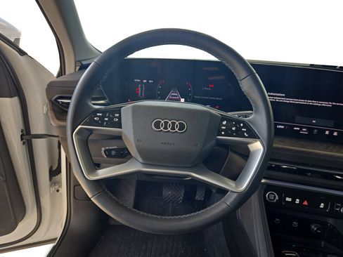 Used 2025 Audi Q5 Premium w/ Premium Plus AWD/4WD image 13