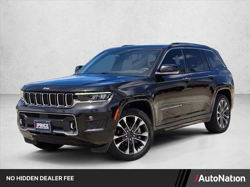 Used 2022 Jeep Grand Cherokee Overland w/ Luxury Tech Group IV AWD/4WD image 1