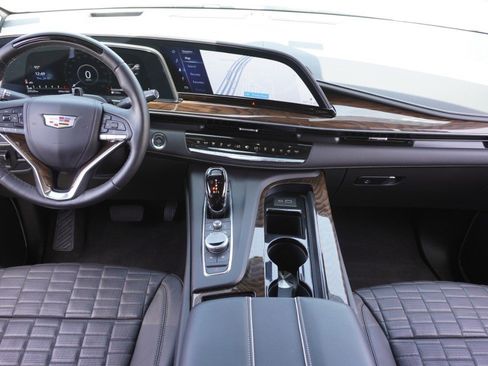 Used 2024 Cadillac Escalade Sport Platinum w/ LPO, ONYX Package RWD image 30