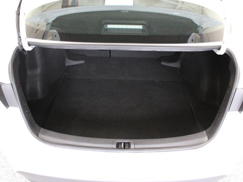 Used 2024 Toyota Corolla LE FWD image 27