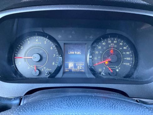 Used 2015 Toyota Sienna LE image 25