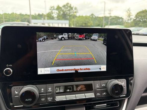 Used 2026 Toyota Grand Highlander AWD image 11