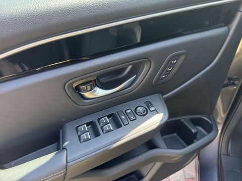 Certified 2025 Honda Pilot EX-L image 13