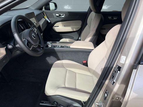 Used 2026 Volvo XC60 B5 Plus w/ Climate Package AWD/4WD image 5