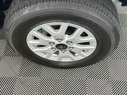 Used 2025 Toyota Tacoma SR5 image 11