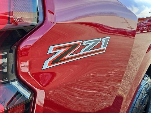 Certified 2025 Chevrolet Colorado Z71 w/ Z71 Convenience Package 2 image 12
