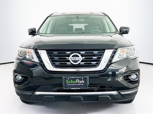 Used 2020 Nissan Pathfinder SL AWD/4WD image 2
