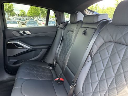 Used 2026 BMW X6 xDrive40i AWD/4WD image 33