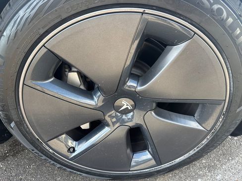 Used 2023 Tesla Model 3 Standard Range image 39