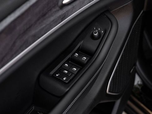 Used 2022 Jeep Grand Cherokee Limited image 53