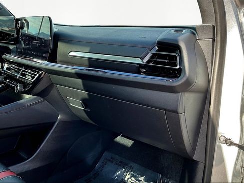 Used 2024 Chevrolet Traverse RS w/ LPO, Floor Liner Package image 16