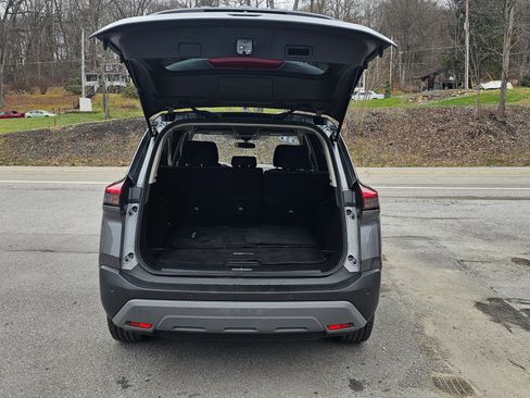 Used 2023 Nissan Rogue SV image 15