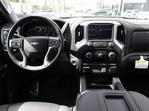 Used 2022 Chevrolet Silverado 2500 LTZ w/ LTZ Plus Package image 22