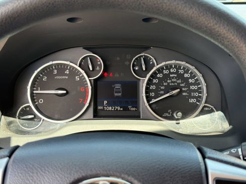 Used 2017 Toyota Tundra SR5 w/ SR5 Upgrade Package RWD image 21