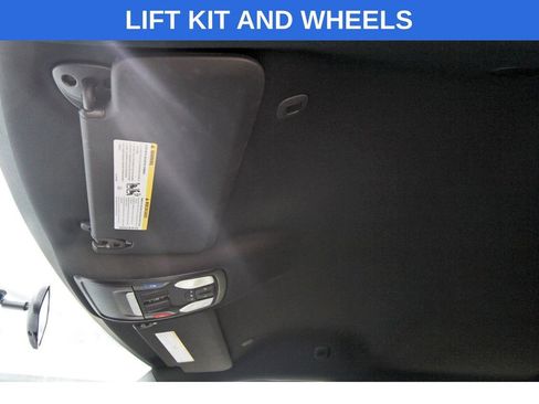 Used 2024 RAM 2500 Tradesman w/ Chrome Appearance Group AWD/4WD image 25