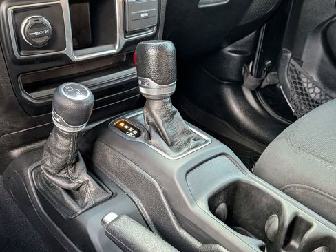 Used 2023 Jeep Wrangler Sport AWD/4WD image 23