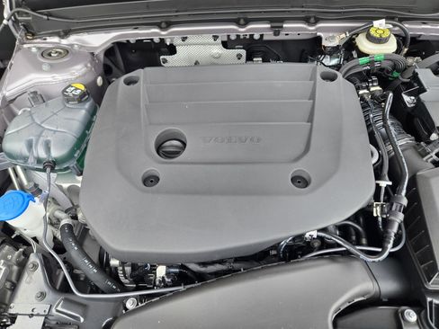 New 2026 Volvo XC40 B4 Core w/ Climate Package image 33