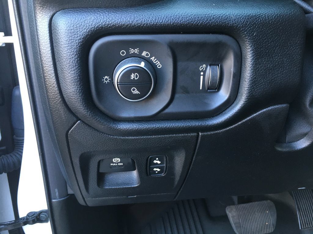 Used 2020 RAM 1500 Big Horn AWD/4WD image 19
