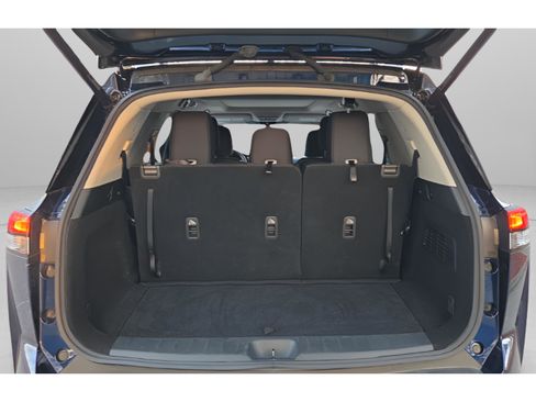 Certified 2024 Nissan Pathfinder SV w/ SV Premium Package image 28