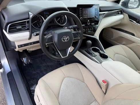 Used 2021 Toyota Camry LE image 11
