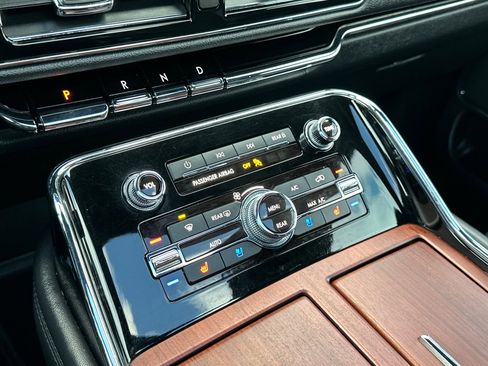 Used 2022 Lincoln Navigator Reserve image 29