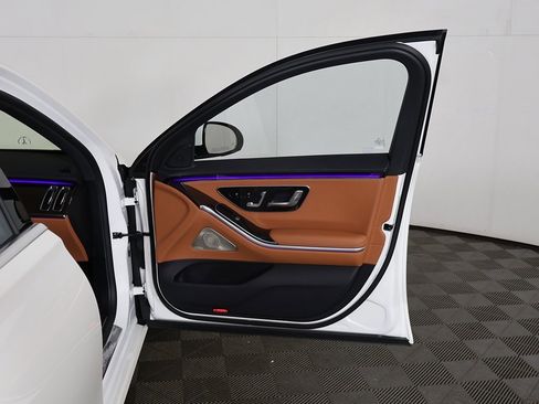 Used 2023 Mercedes-Benz S 500 S 500 image 25
