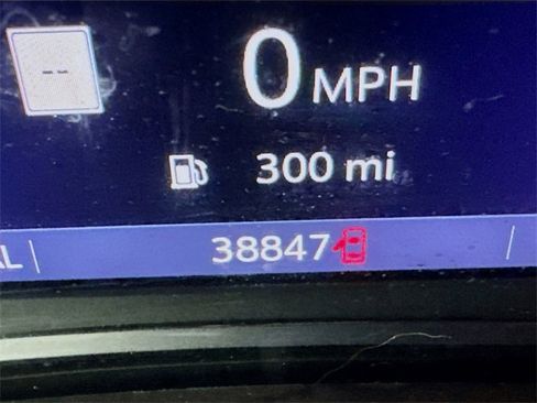 Used 2022 GMC Terrain SLE w/ Driver Convenience Package image 19