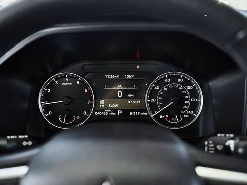 Used 2025 Mitsubishi Outlander ES FWD image 24
