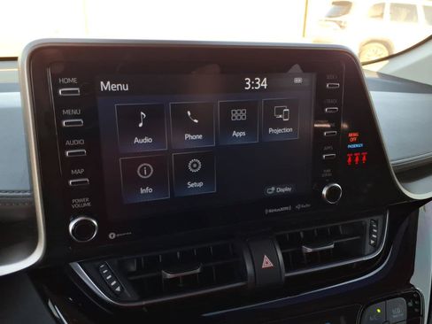Used 2022 Toyota C-HR Limited FWD image 31