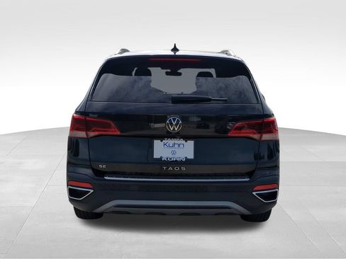 Certified 2023 Volkswagen Taos SE w/ Panoramic Sunroof Package FWD image 5