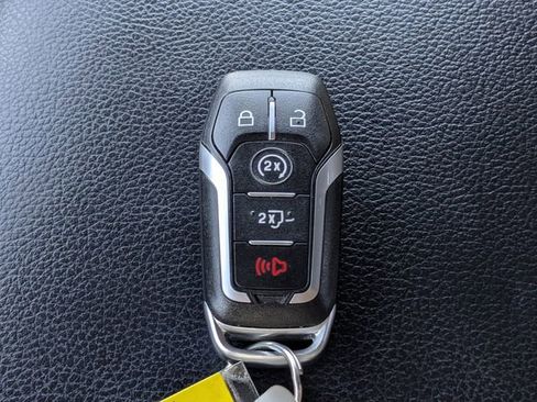 Used 2016 Ford F150 Lariat w/ Equipment Group 502A Luxury image 31