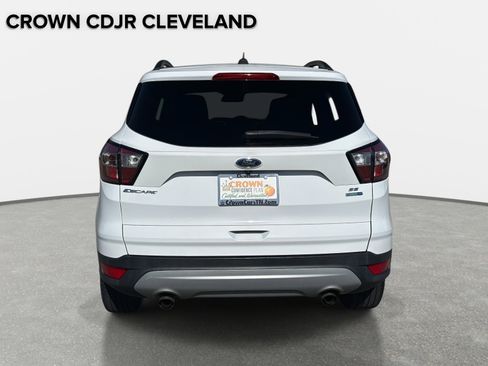 Used 2018 Ford Escape SE image 5