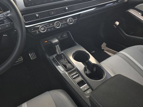 Used 2025 Honda Civic Sport image 17