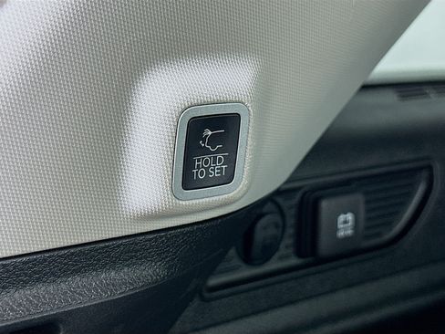 Used 2023 Jeep Grand Cherokee 4WD 4xe w/ Luxury Tech Group II image 32