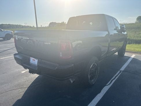 Used 2025 RAM 2500 Laramie AWD/4WD image 4