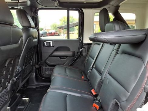 Used 2019 Jeep Wrangler Unlimited Rubicon AWD/4WD image 15
