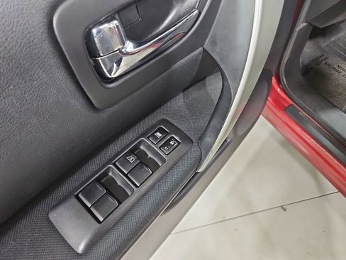 Used 2014 Nissan Rogue S w/ Convenience Package FWD image 12