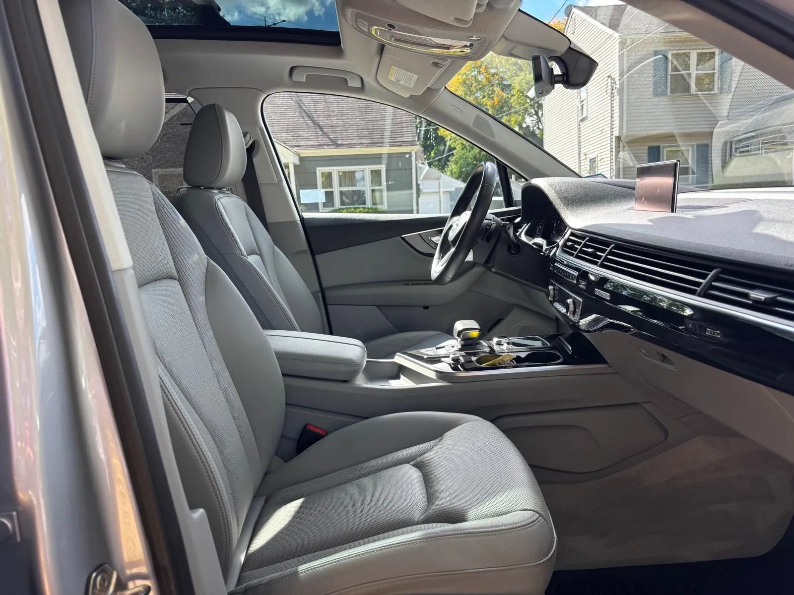 Used 2019 Audi Q7 3.0T Prestige w/ Prestige Package AWD/4WD image 29