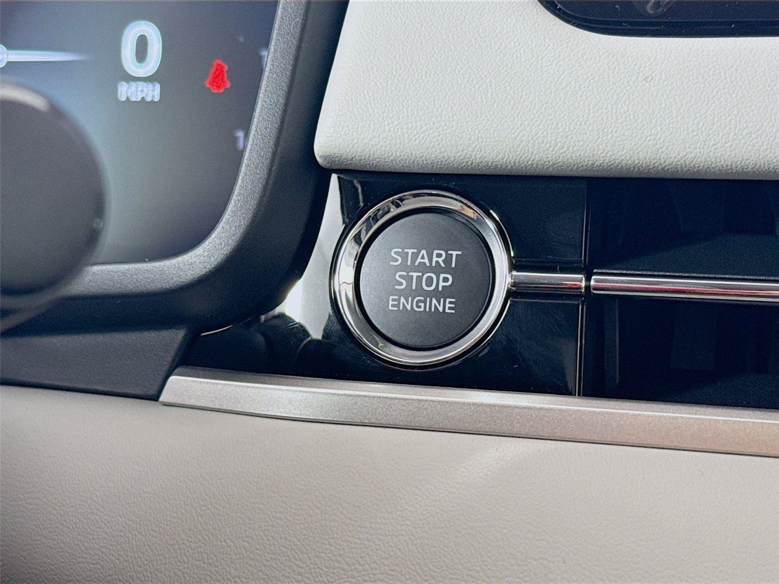 New 2026 Mitsubishi Outlander SE AWD/4WD image 13