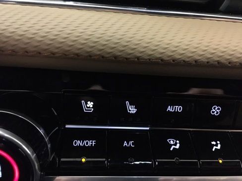 New 2026 Chevrolet Equinox ACTIV w/ Convenience Package III AWD/4WD image 21