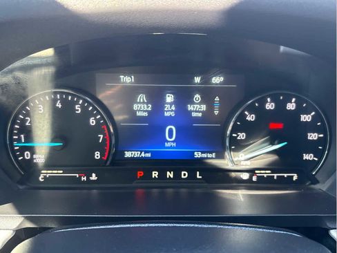 Used 2023 Ford Explorer XLT image 29