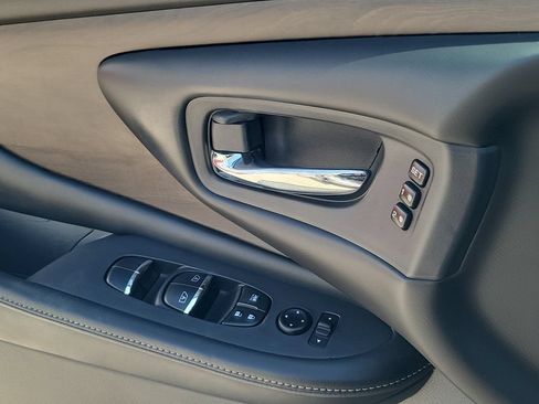 Used 2020 Nissan Murano Platinum w/ Cargo Package FWD image 20