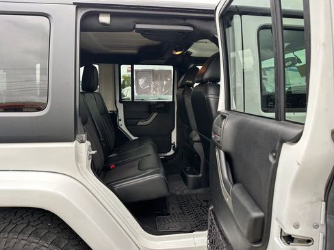 Used 2016 Jeep Wrangler Unlimited Sport AWD/4WD image 9