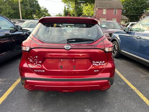 Used 2023 Nissan Kicks SR w/ SR Premium Package FWD image 8